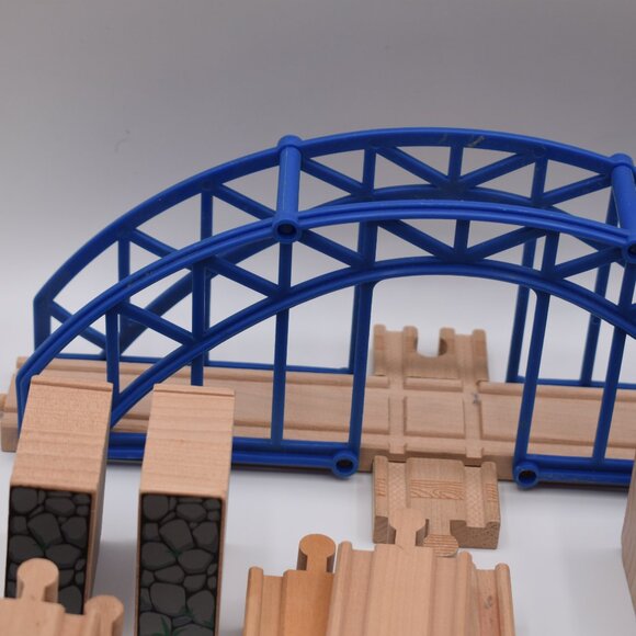 Lot of over 45 TRACK LOT Curves Ramps Straights Ascending Wooden Railway… - Picture 2 of 13